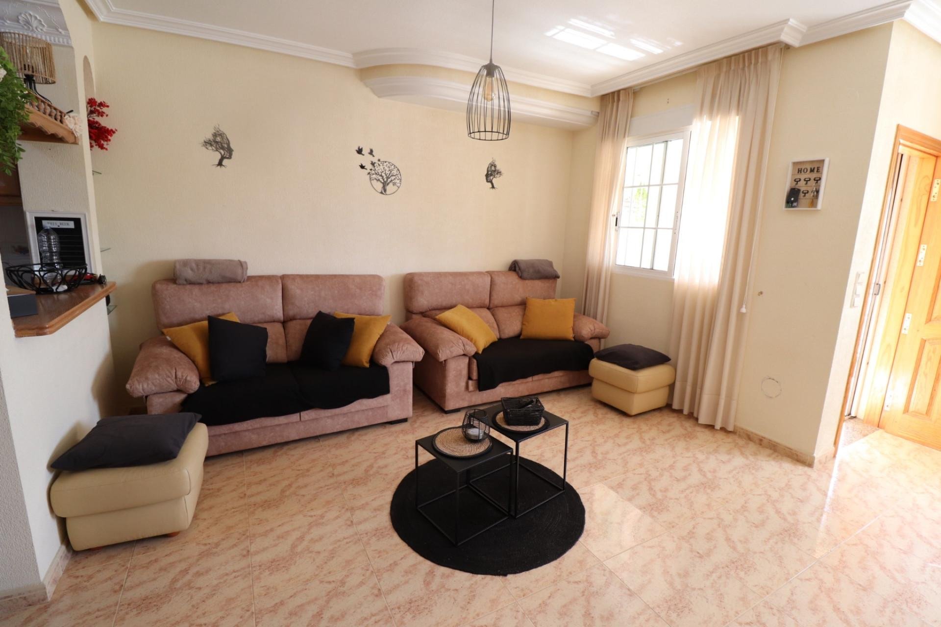 Herverkoop - Villa -
Villamartin - Costa Blanca