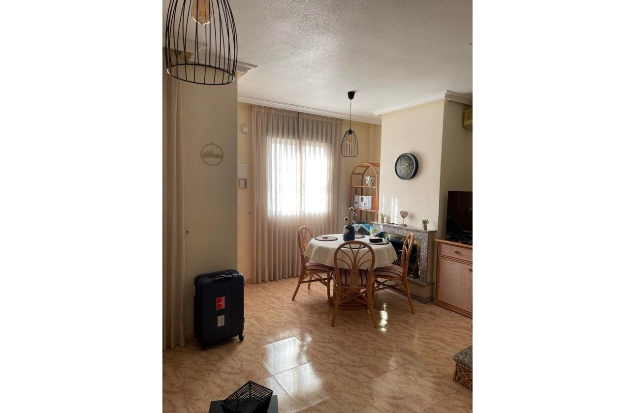 Herverkoop - Villa -
Villamartin - Costa Blanca