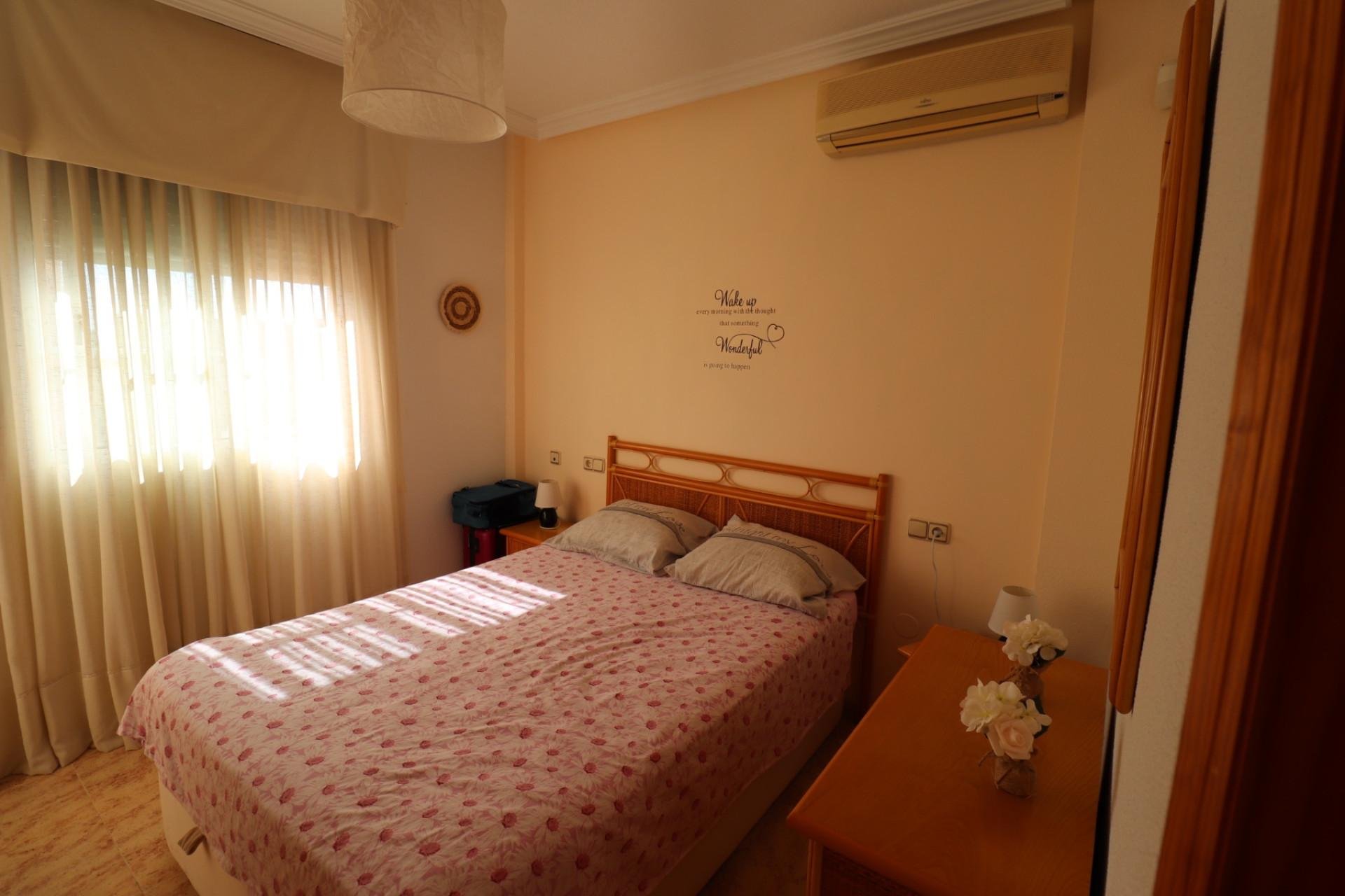 Herverkoop - Villa -
Villamartin - Costa Blanca