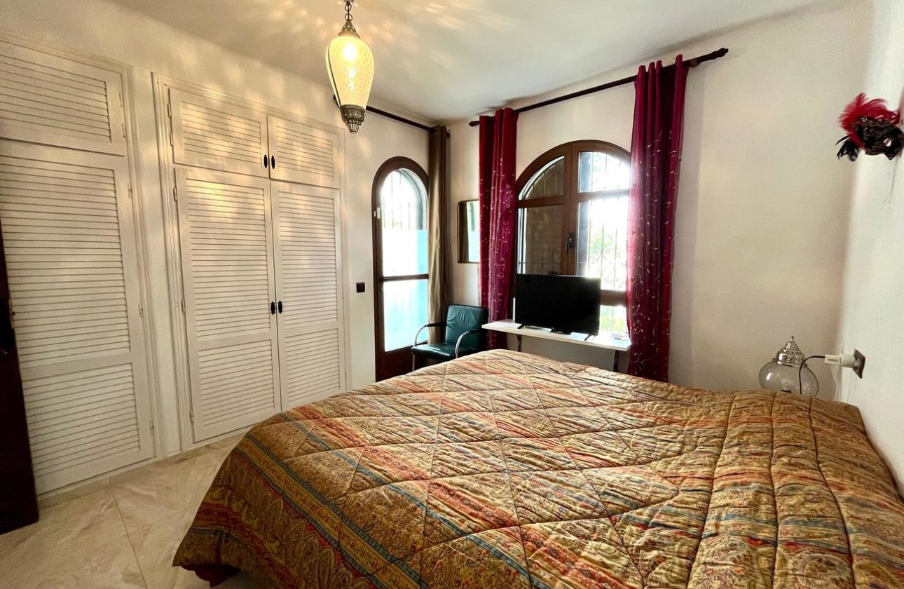 Herverkoop - Villa -
Villamartin - Costa Blanca