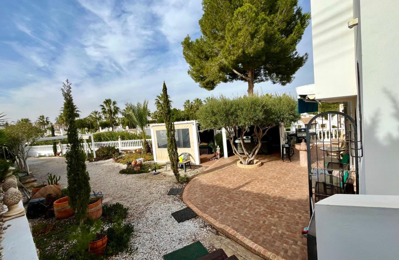 Herverkoop - Villa -
Villamartin - Costa Blanca