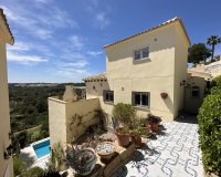 Herverkoop - Villa -
Villamartin - Costa Blanca