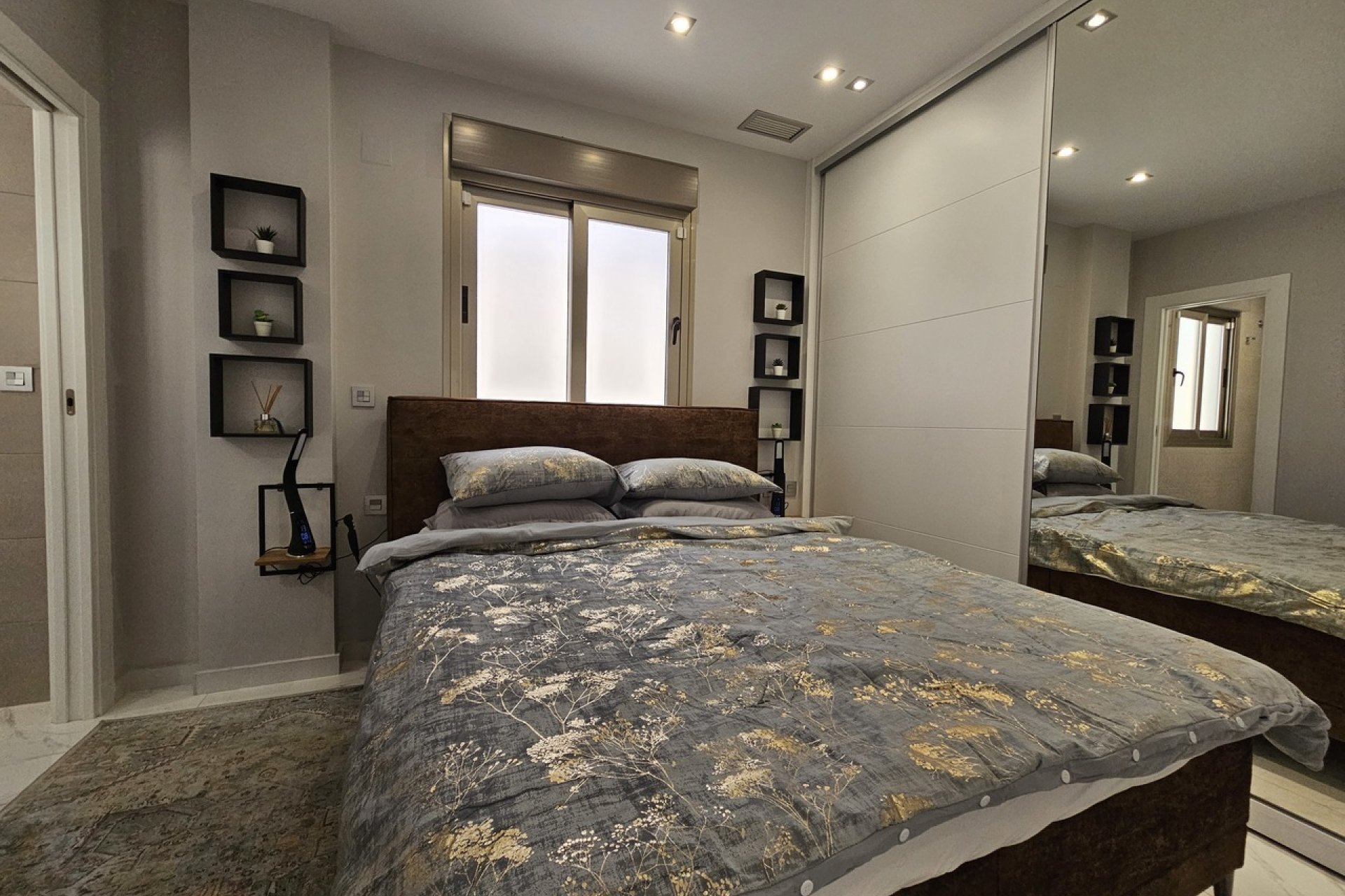 Herverkoop - Villa -
Villamartin - Costa Blanca