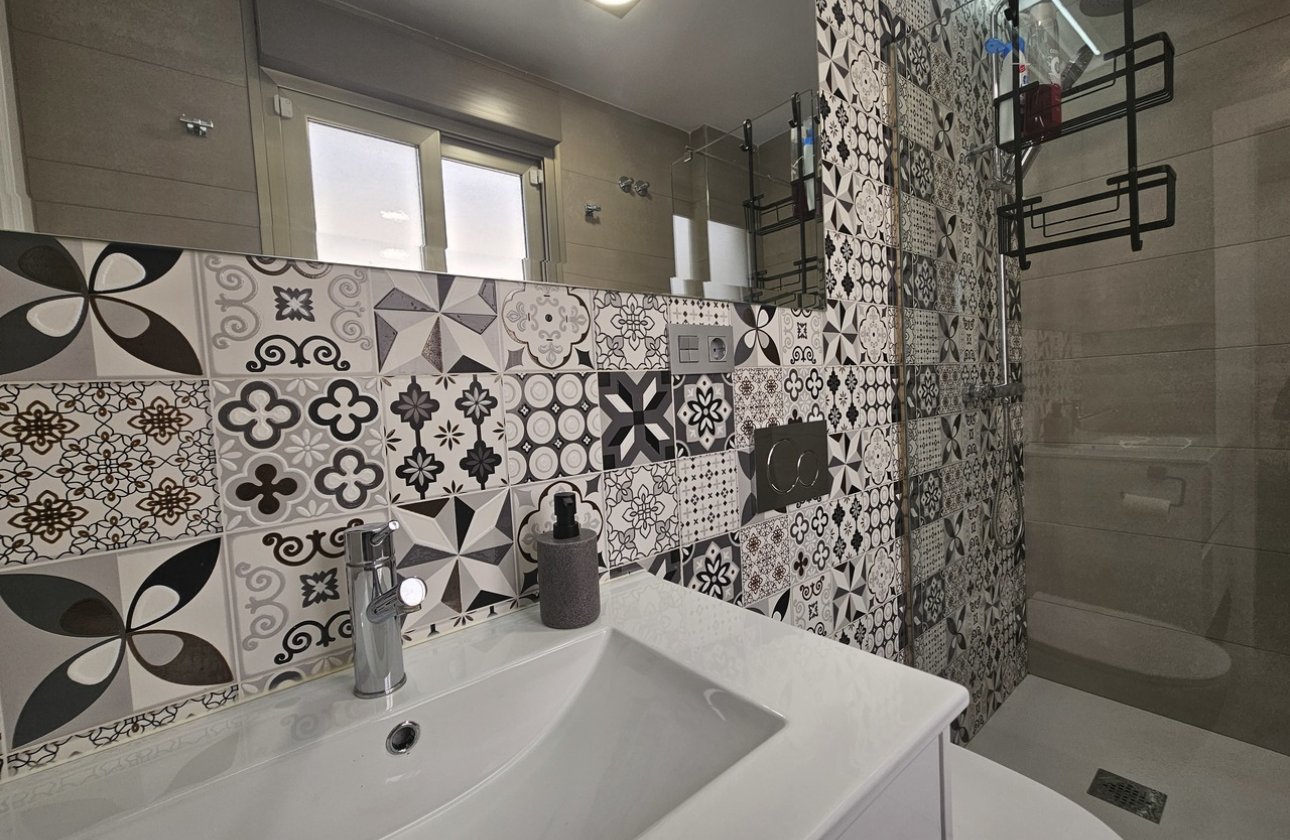 Herverkoop - Villa -
Villamartin - Costa Blanca