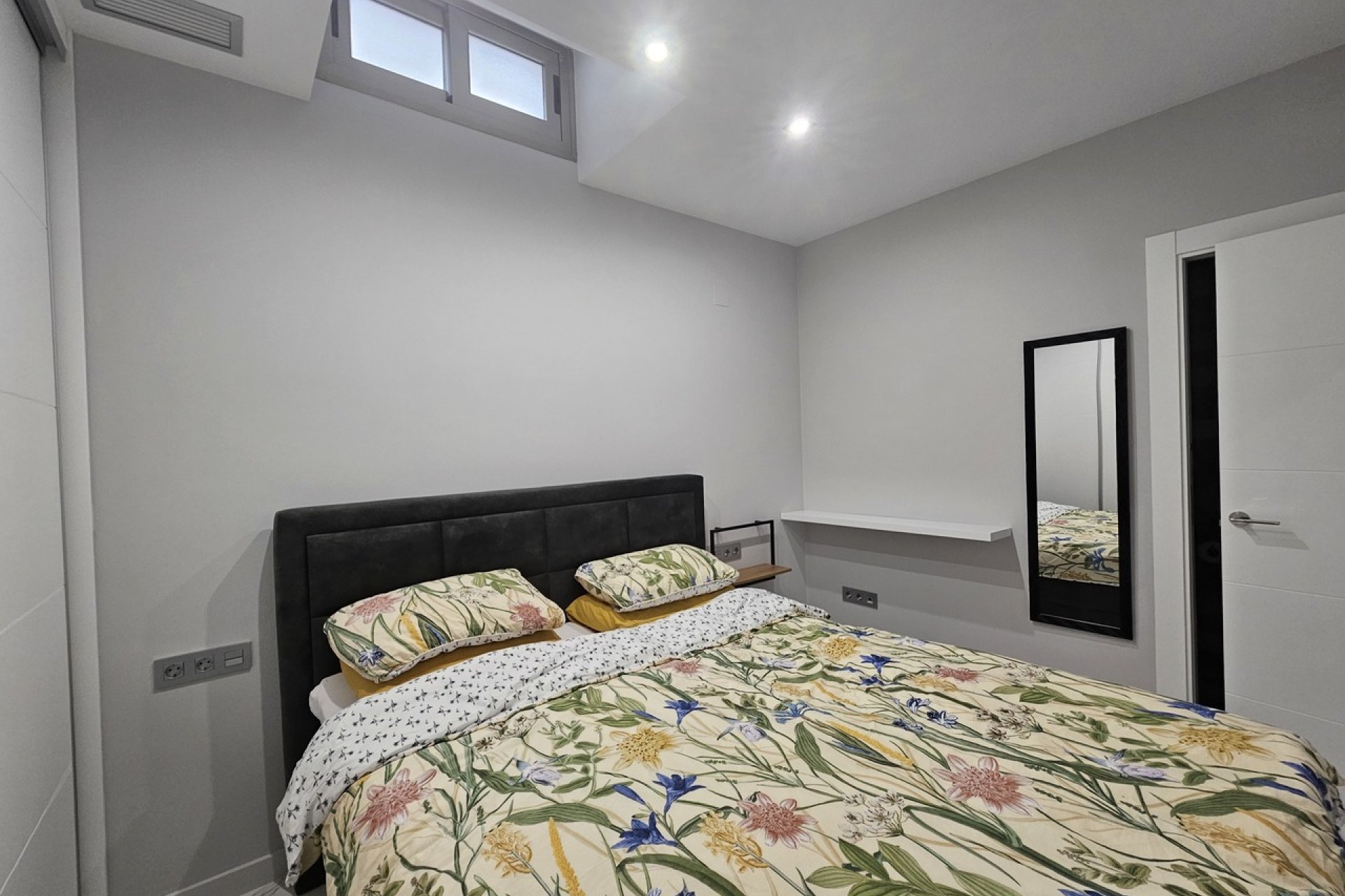 Herverkoop - Villa -
Villamartin - Costa Blanca