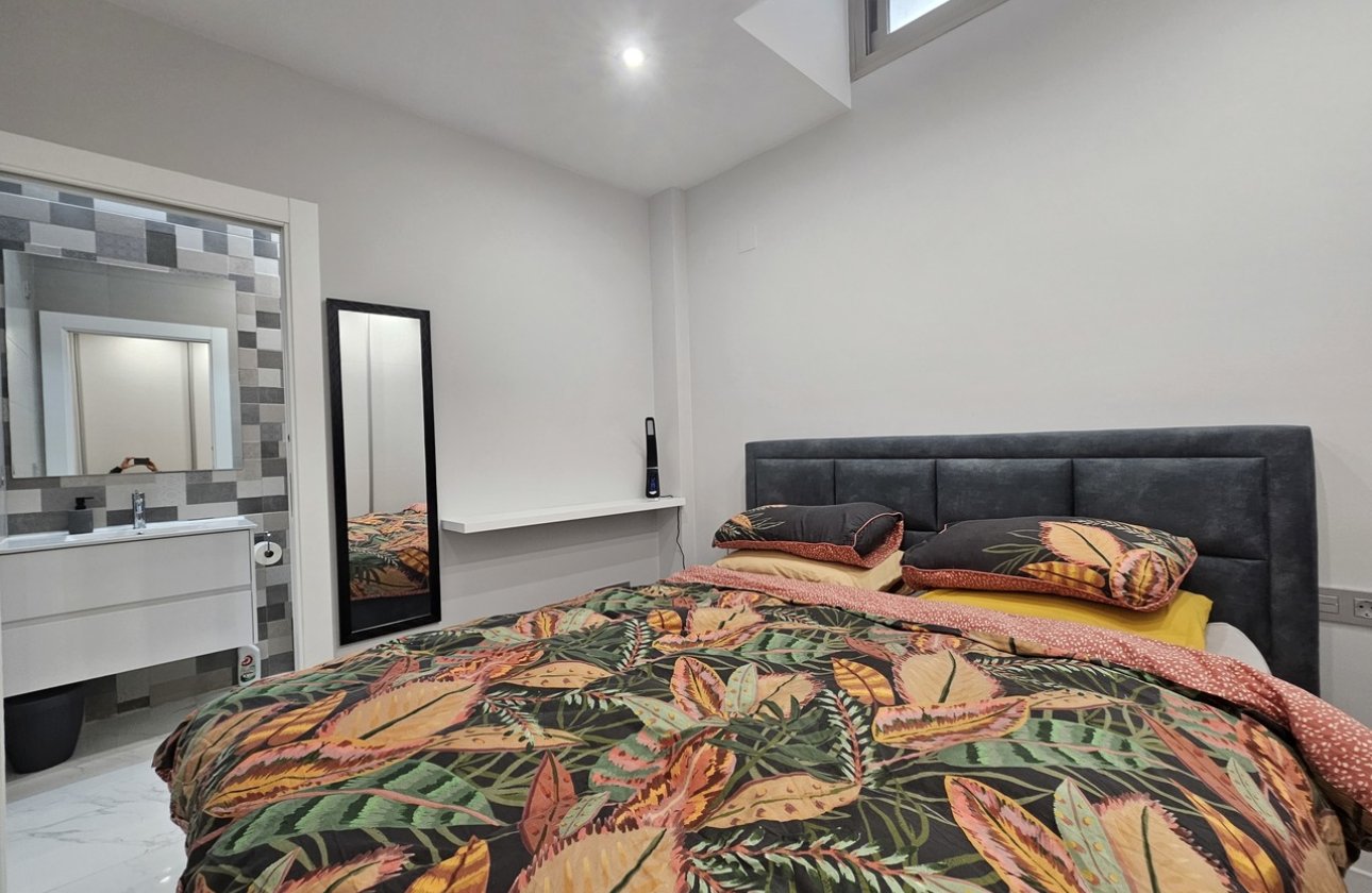 Herverkoop - Villa -
Villamartin - Costa Blanca