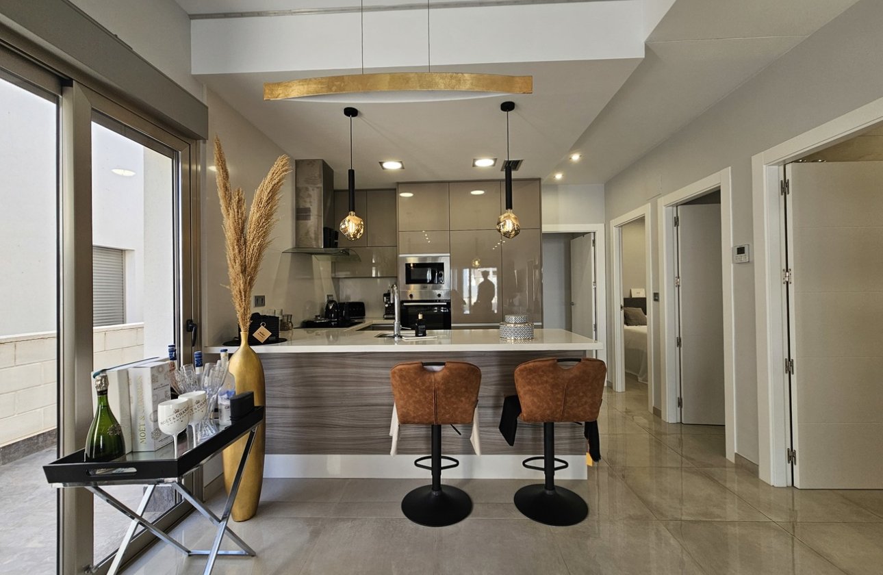 Herverkoop - Villa -
Villamartin - Costa Blanca