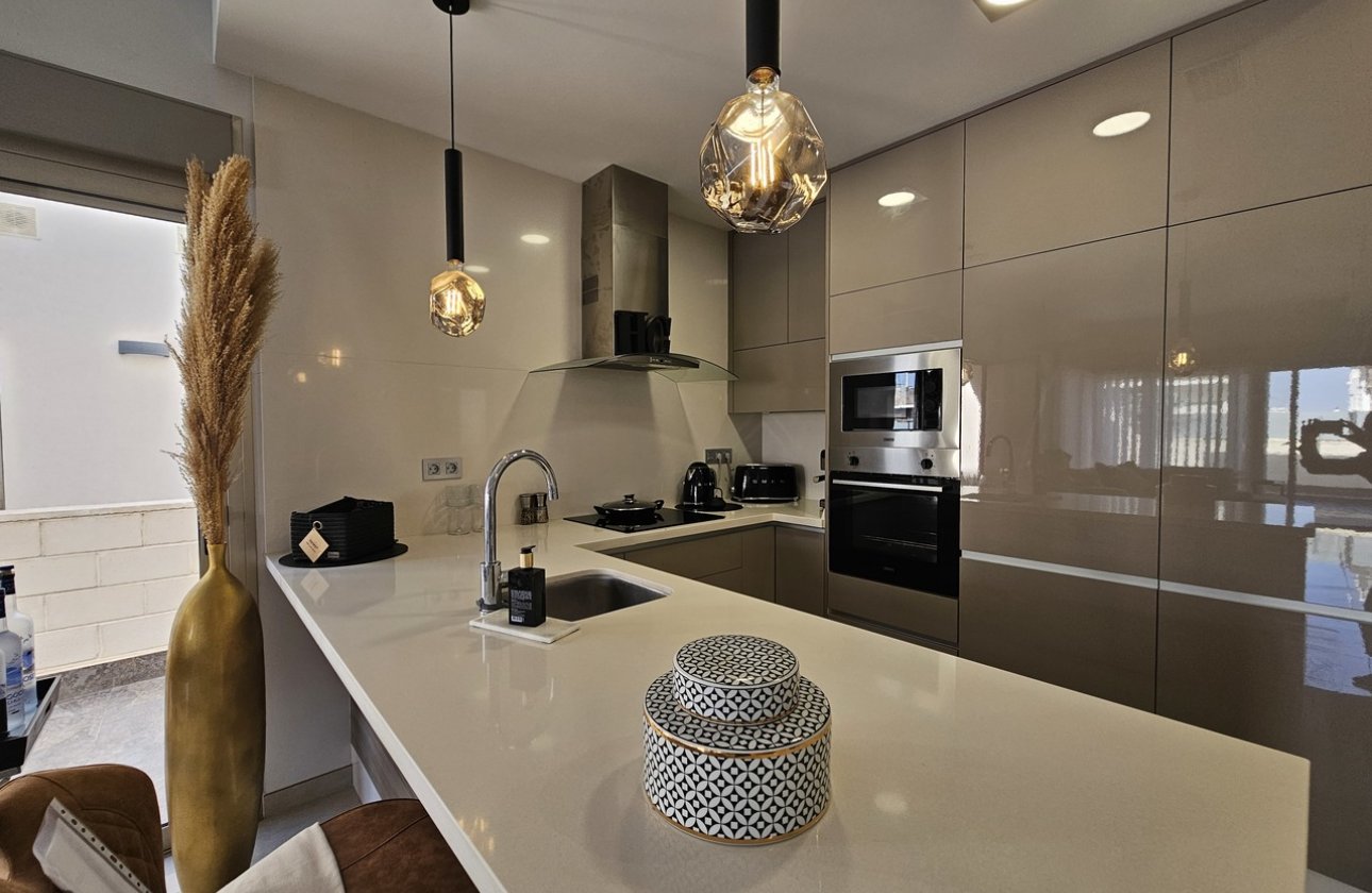 Herverkoop - Villa -
Villamartin - Costa Blanca