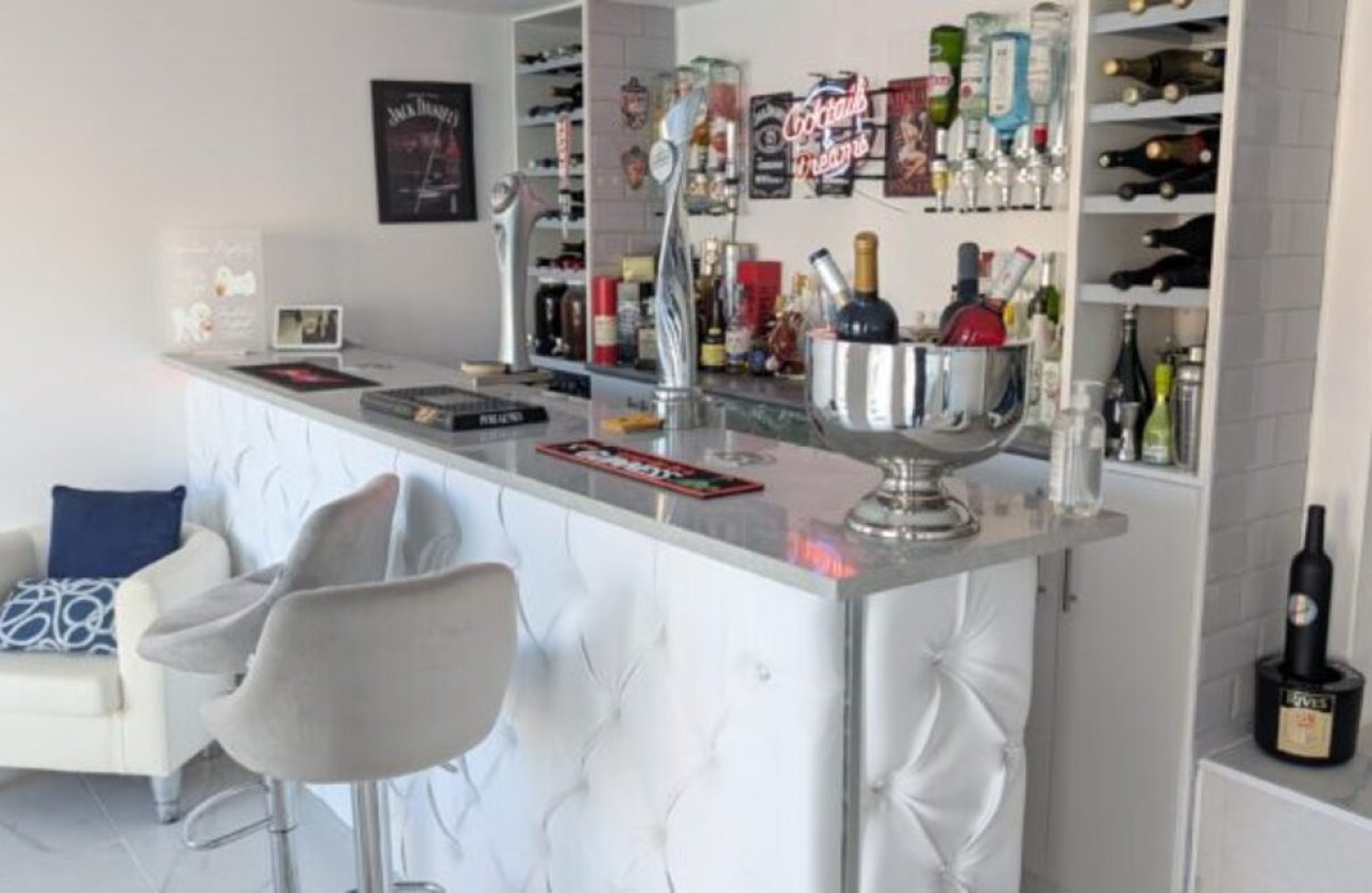 Herverkoop - Villa -
Villamartin - Costa Blanca