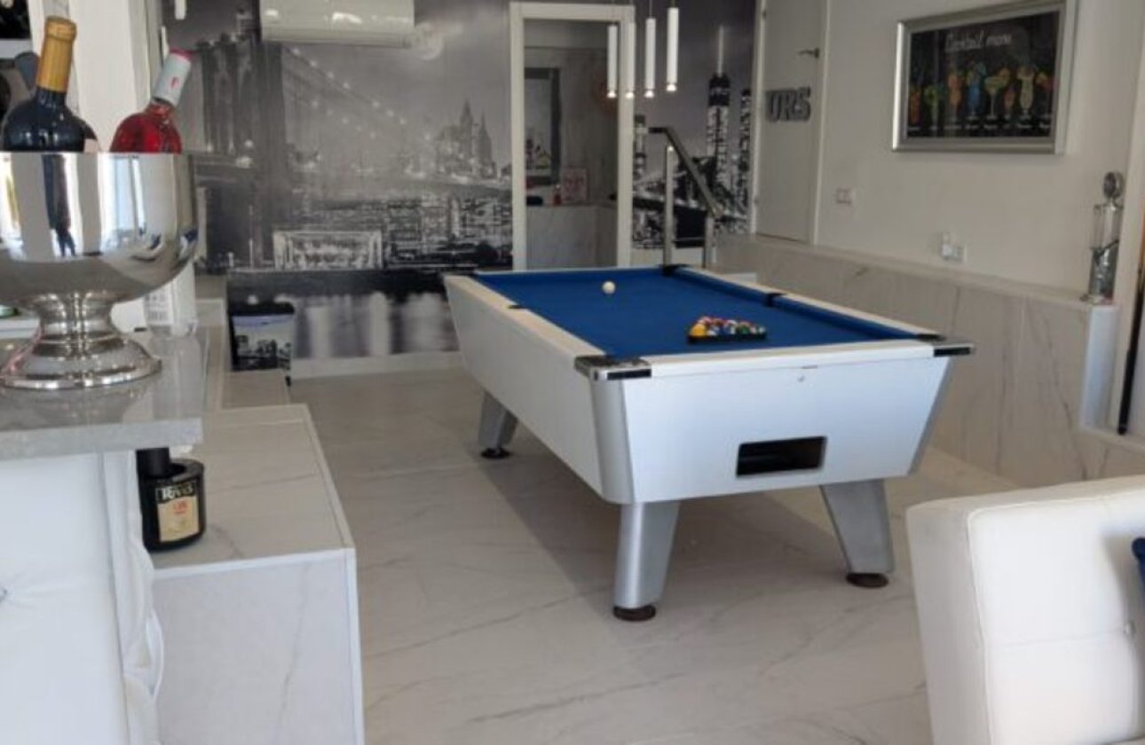 Herverkoop - Villa -
Villamartin - Costa Blanca