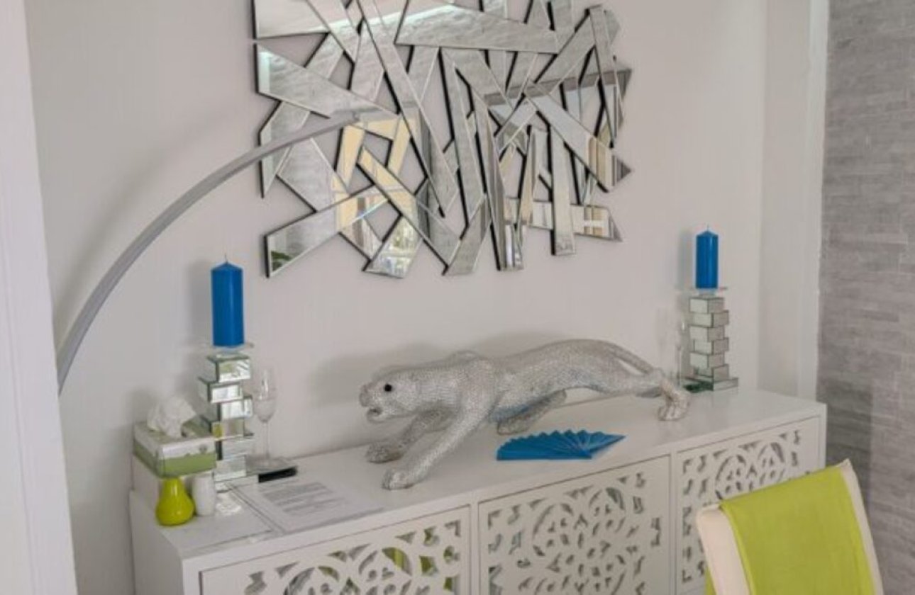 Herverkoop - Villa -
Villamartin - Costa Blanca