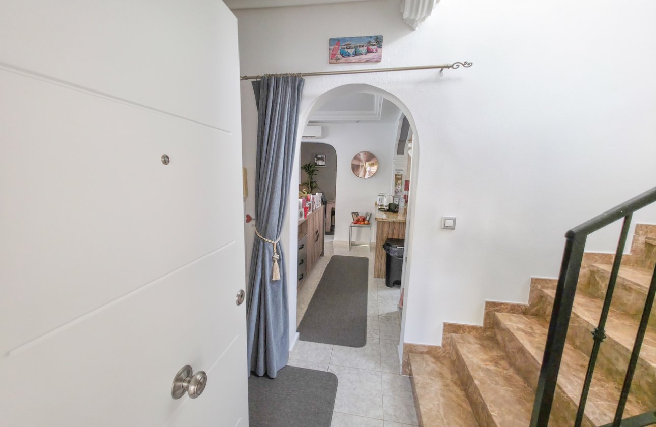 Herverkoop - Villa -
Villamartin - Costa Blanca