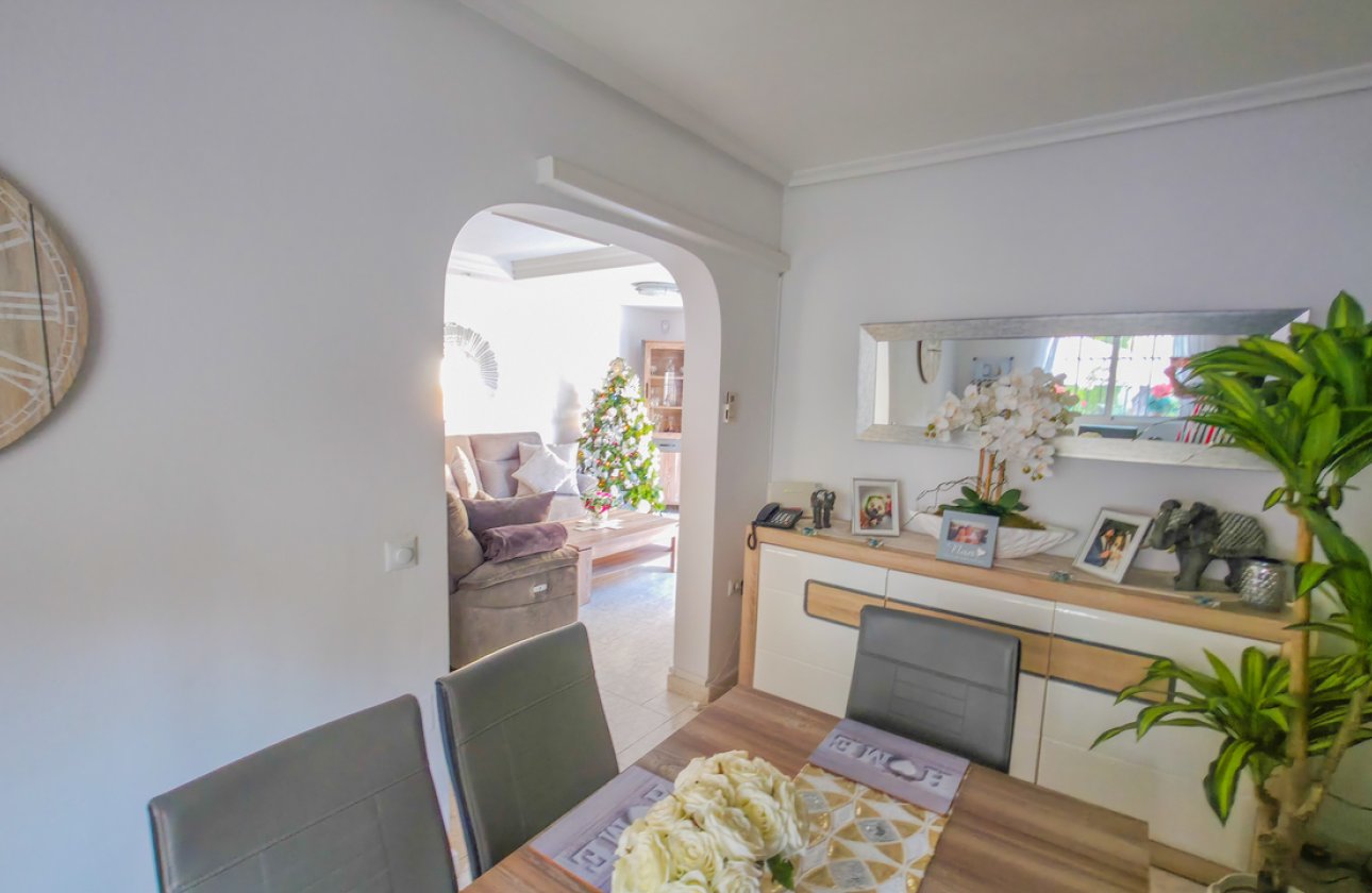 Herverkoop - Villa -
Villamartin - Costa Blanca