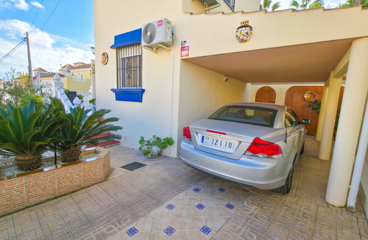 Herverkoop - Villa -
Villamartin - Costa Blanca
