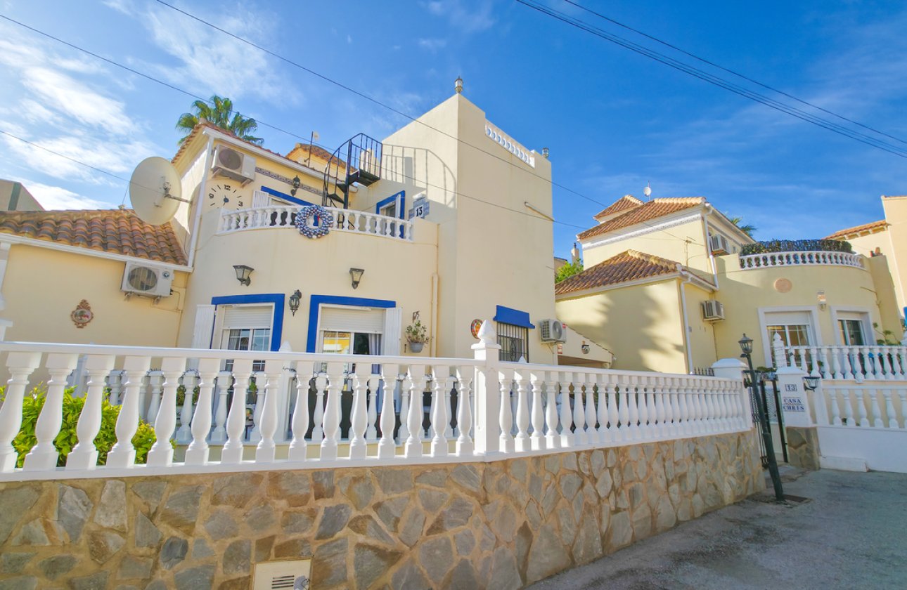 Herverkoop - Villa -
Villamartin - Costa Blanca
