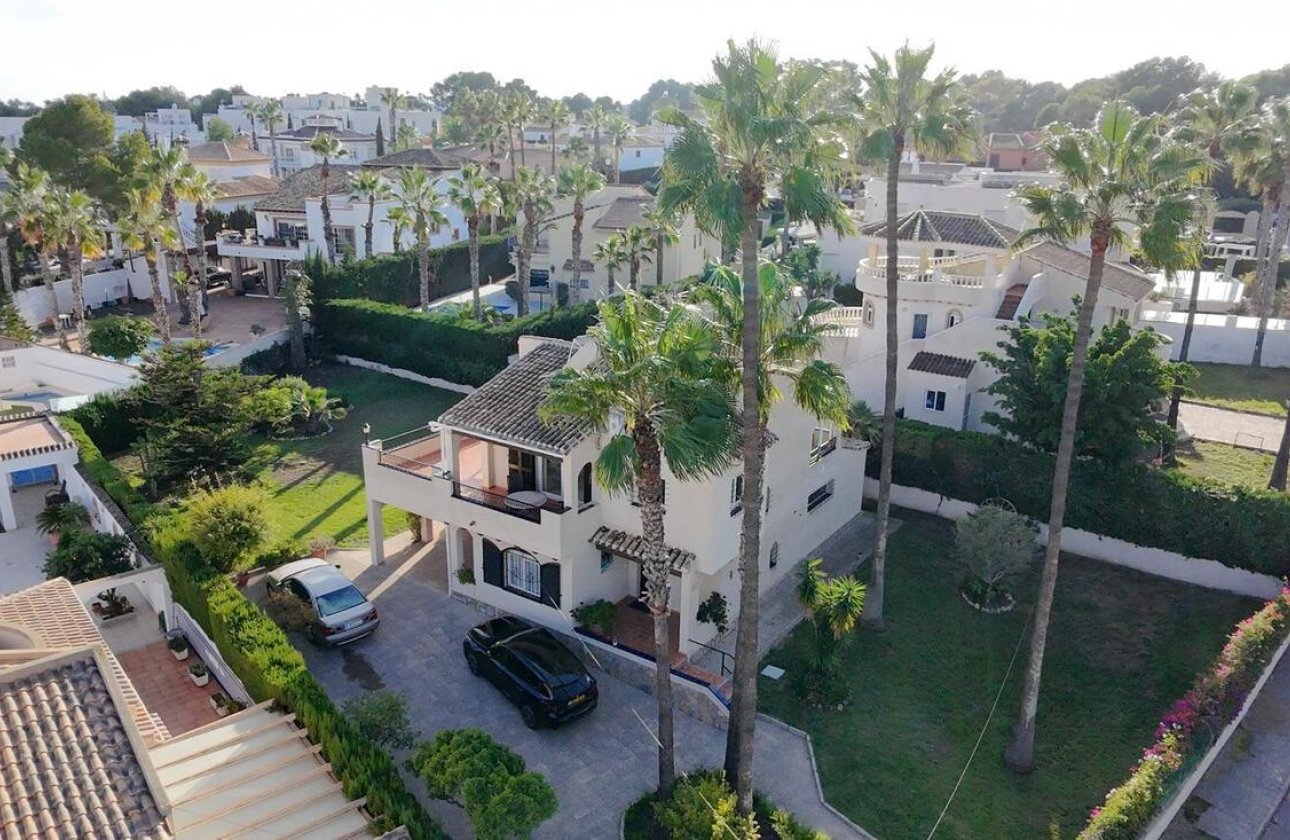 Herverkoop - Villa -
Villamartin - Costa Blanca