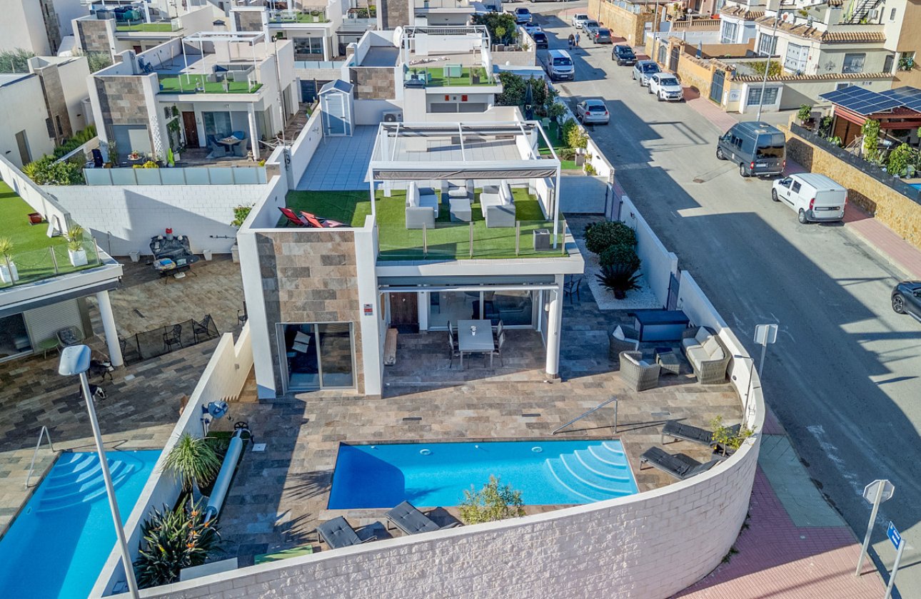 Herverkoop - Villa -
Villamartin - Costa Blanca
