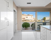Herverkoop - Villa -
Villamartin - Costa Blanca
