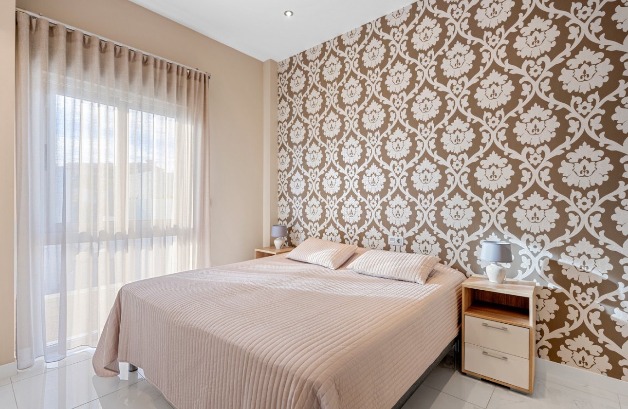 Herverkoop - Villa -
Villamartin - Costa Blanca