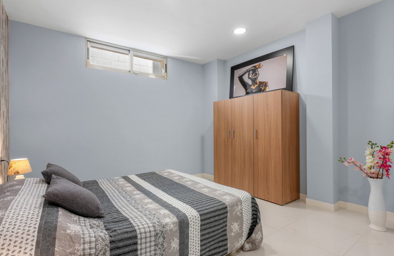 Herverkoop - Villa -
Villamartin - Costa Blanca