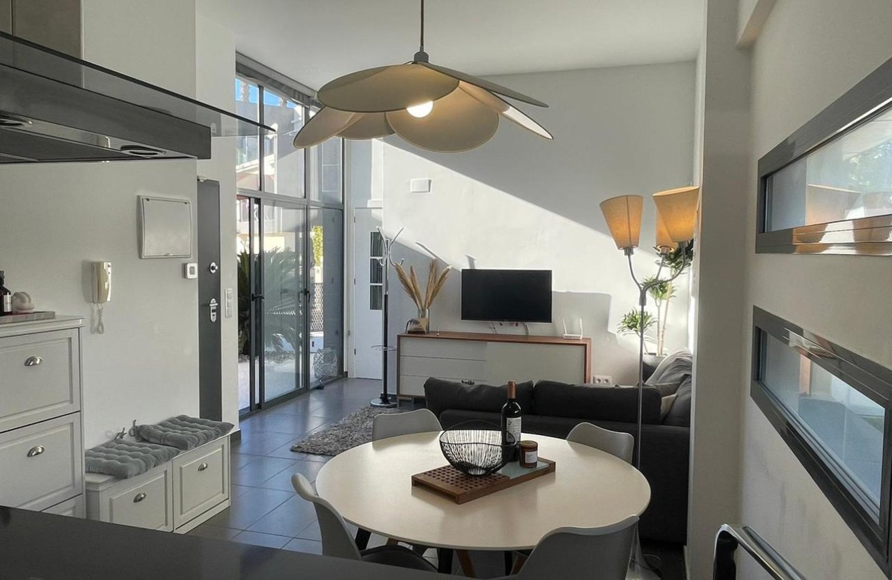 Herverkoop - Villa -
Villamartin - Costa Blanca