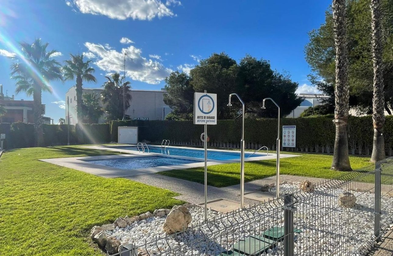 Herverkoop - Villa -
Villamartin - Costa Blanca