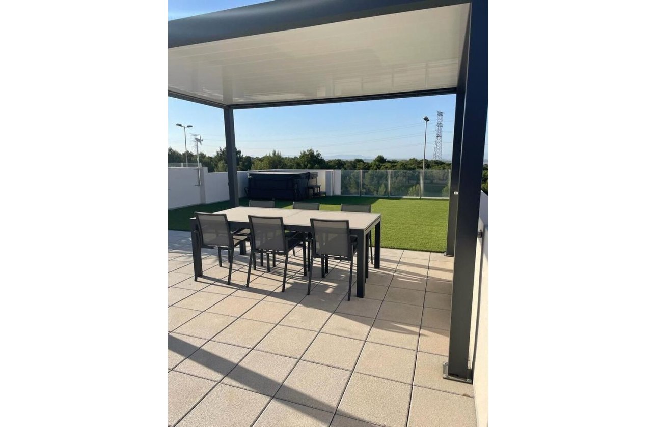 Herverkoop - Villa -
Villamartin - Costa Blanca