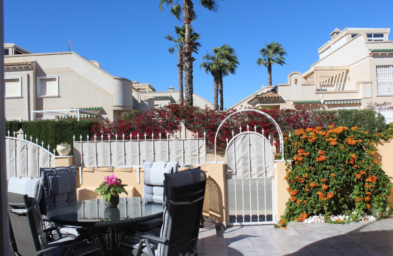 Herverkoop - Villa -
Villamartin - Costa Blanca