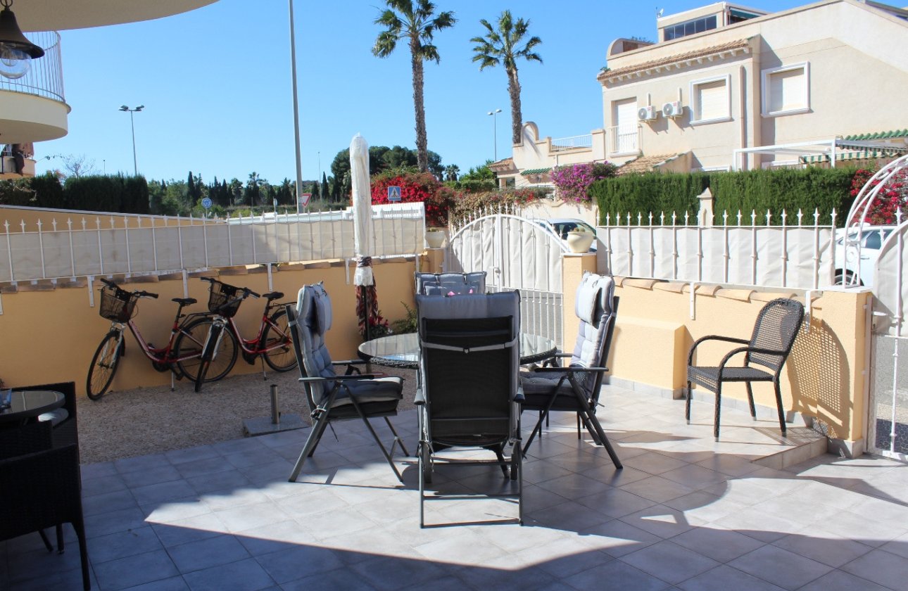 Herverkoop - Villa -
Villamartin - Costa Blanca