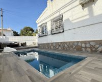 Herverkoop - Villa -
Villamartin - Costa Blanca