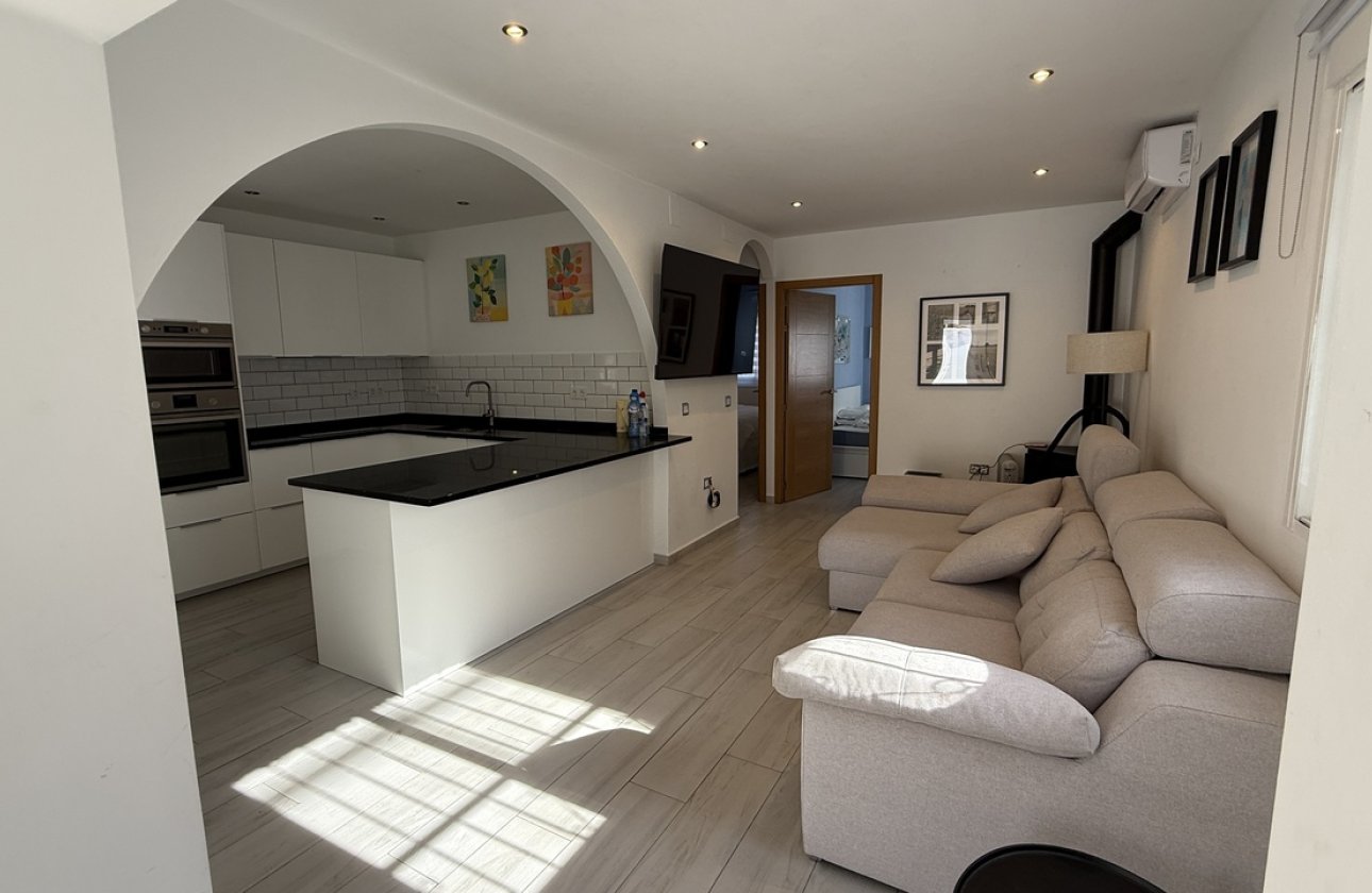 Herverkoop - Villa -
Villamartin - Costa Blanca