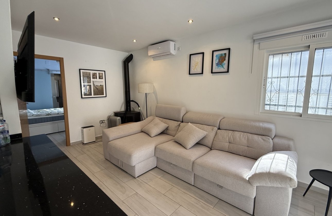 Herverkoop - Villa -
Villamartin - Costa Blanca