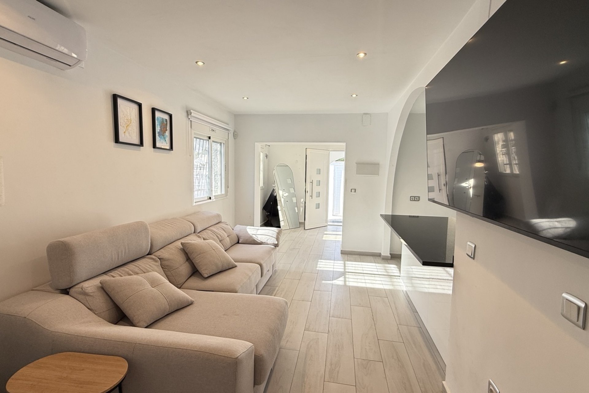 Herverkoop - Villa -
Villamartin - Costa Blanca