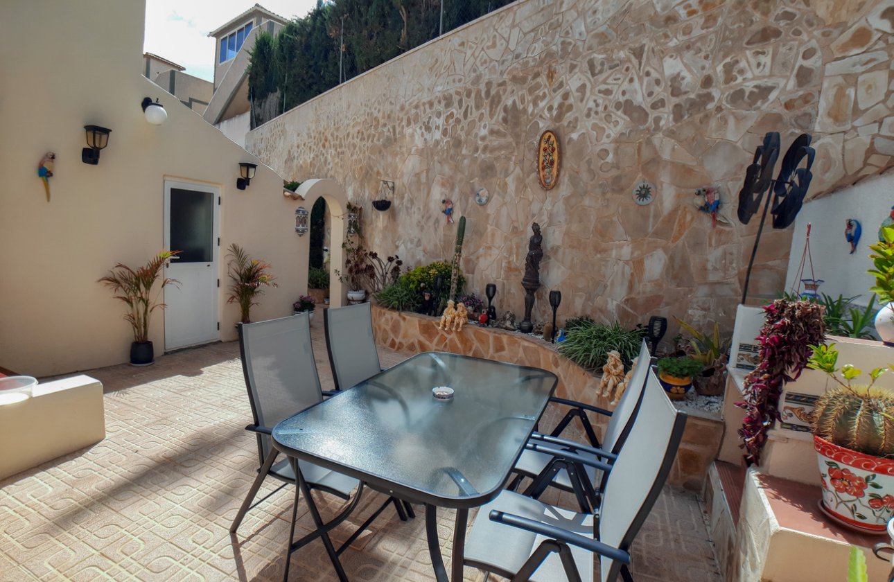 Herverkoop - Villa -
Villamartin - Costa Blanca