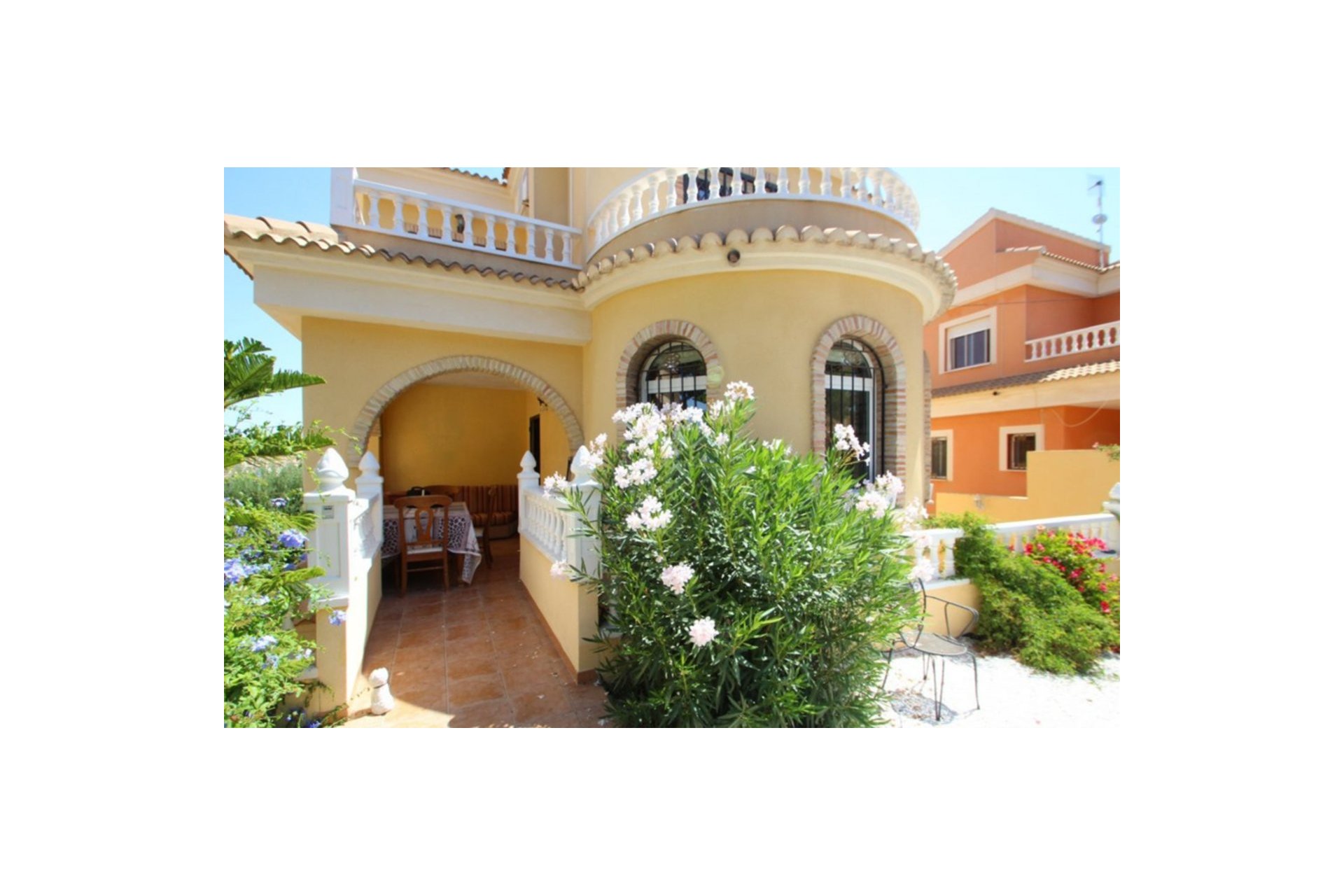 Herverkoop - Villa -
Villamartin - Costa Blanca