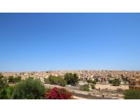 Herverkoop - Villa -
Villamartin - Costa Blanca