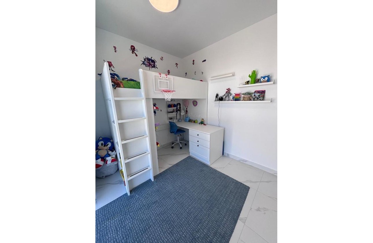 Herverkoop - Villa -
Villamartin - Costa Blanca