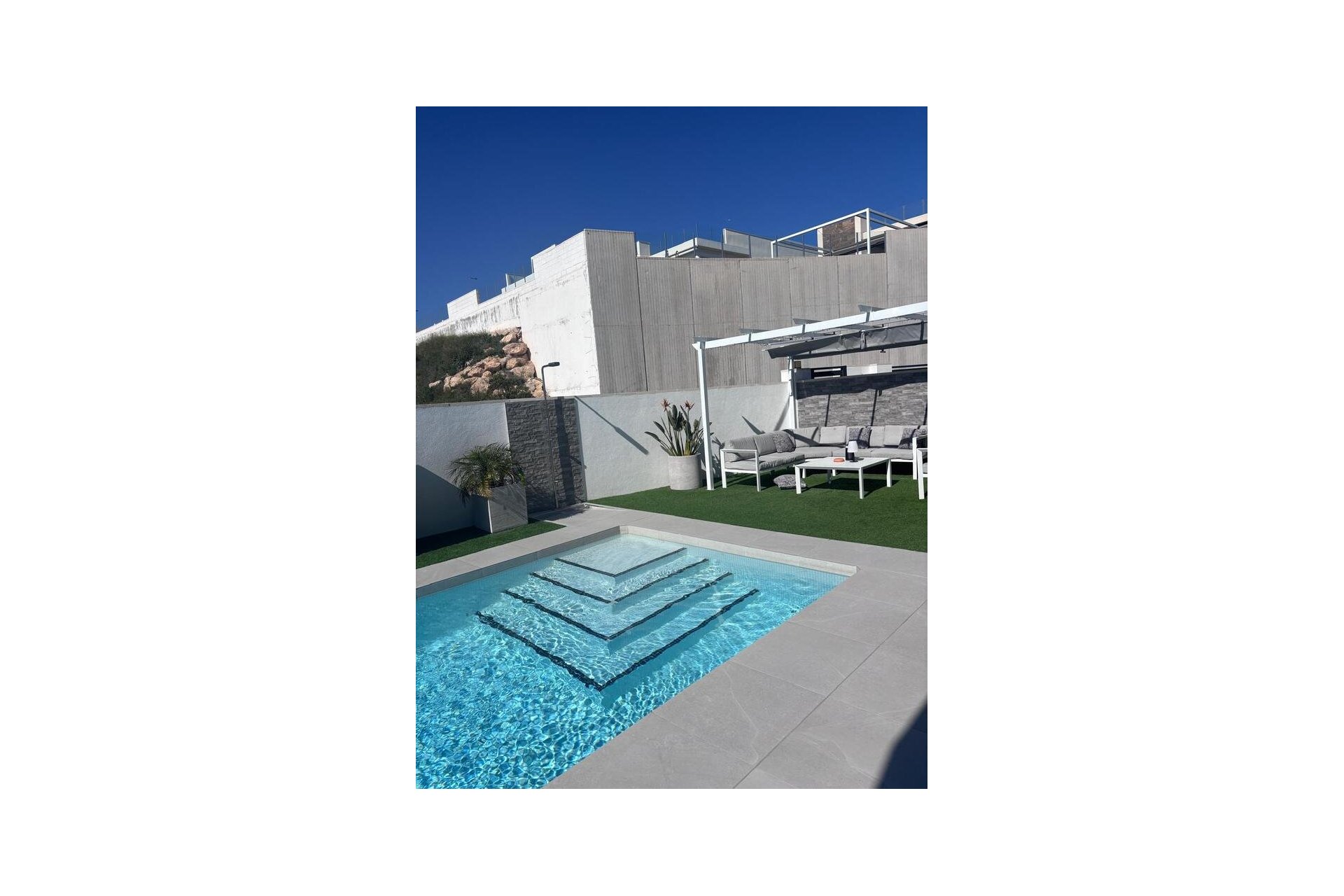 Herverkoop - Villa -
Villamartin - Costa Blanca