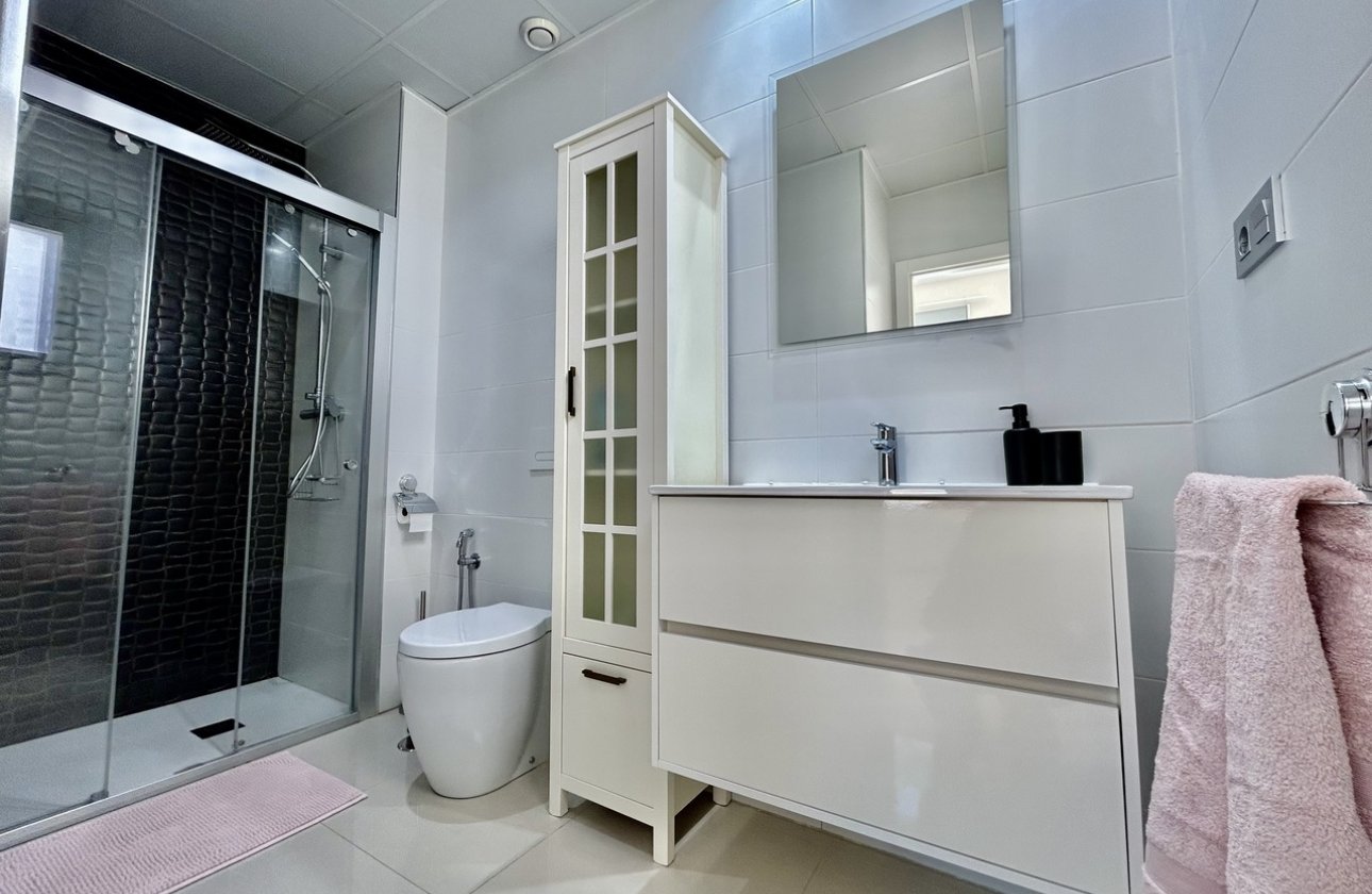 Herverkoop - Villa -
Villamartin - Costa Blanca