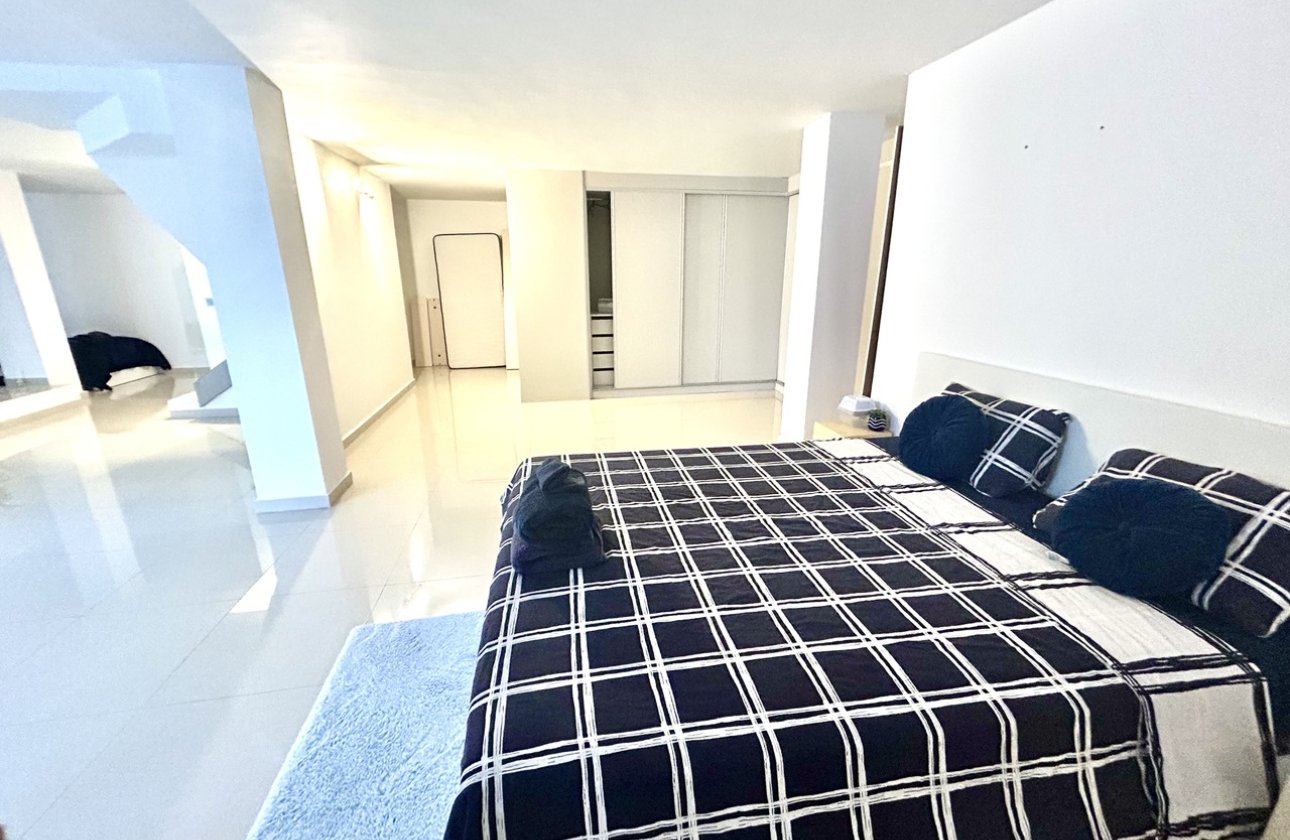 Herverkoop - Villa -
Villamartin - Costa Blanca