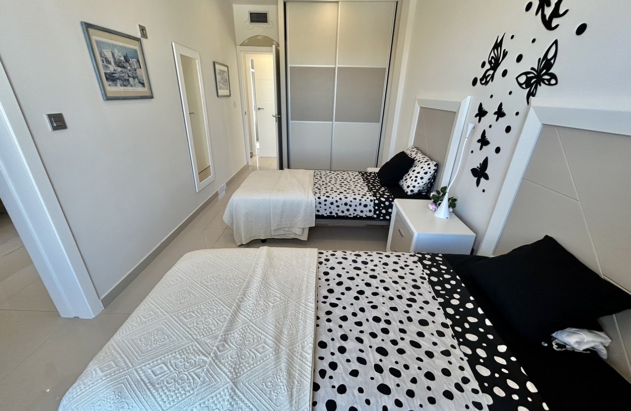 Herverkoop - Villa -
Villamartin - Costa Blanca