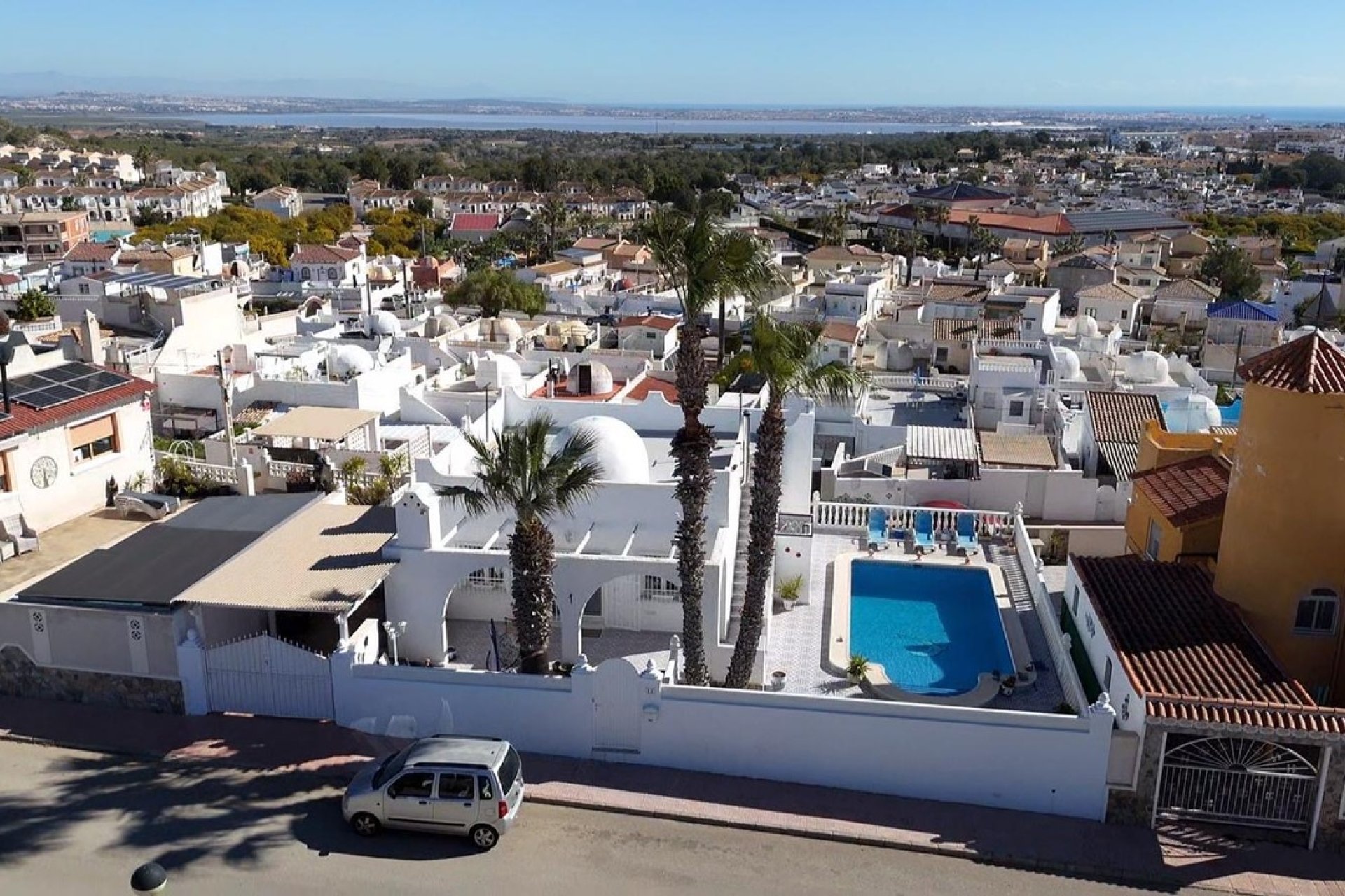 Herverkoop - Villa -
Villamartin - Costa Blanca