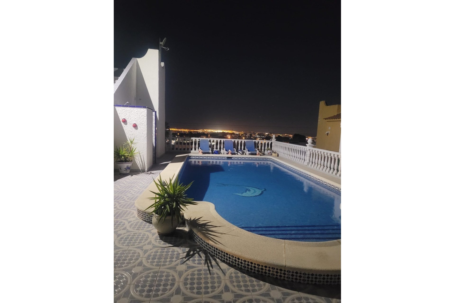 Herverkoop - Villa -
Villamartin - Costa Blanca