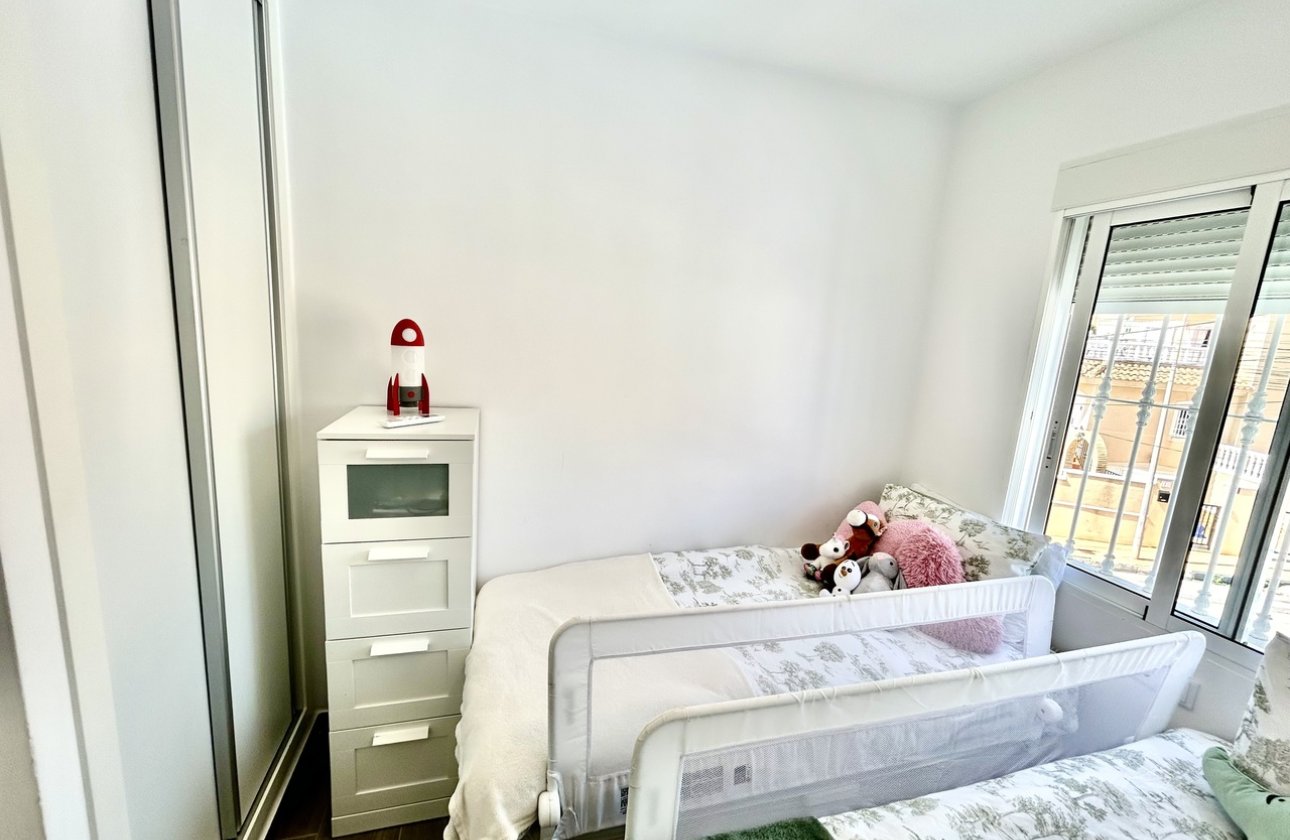 Herverkoop - Villa -
Villamartin - Costa Blanca