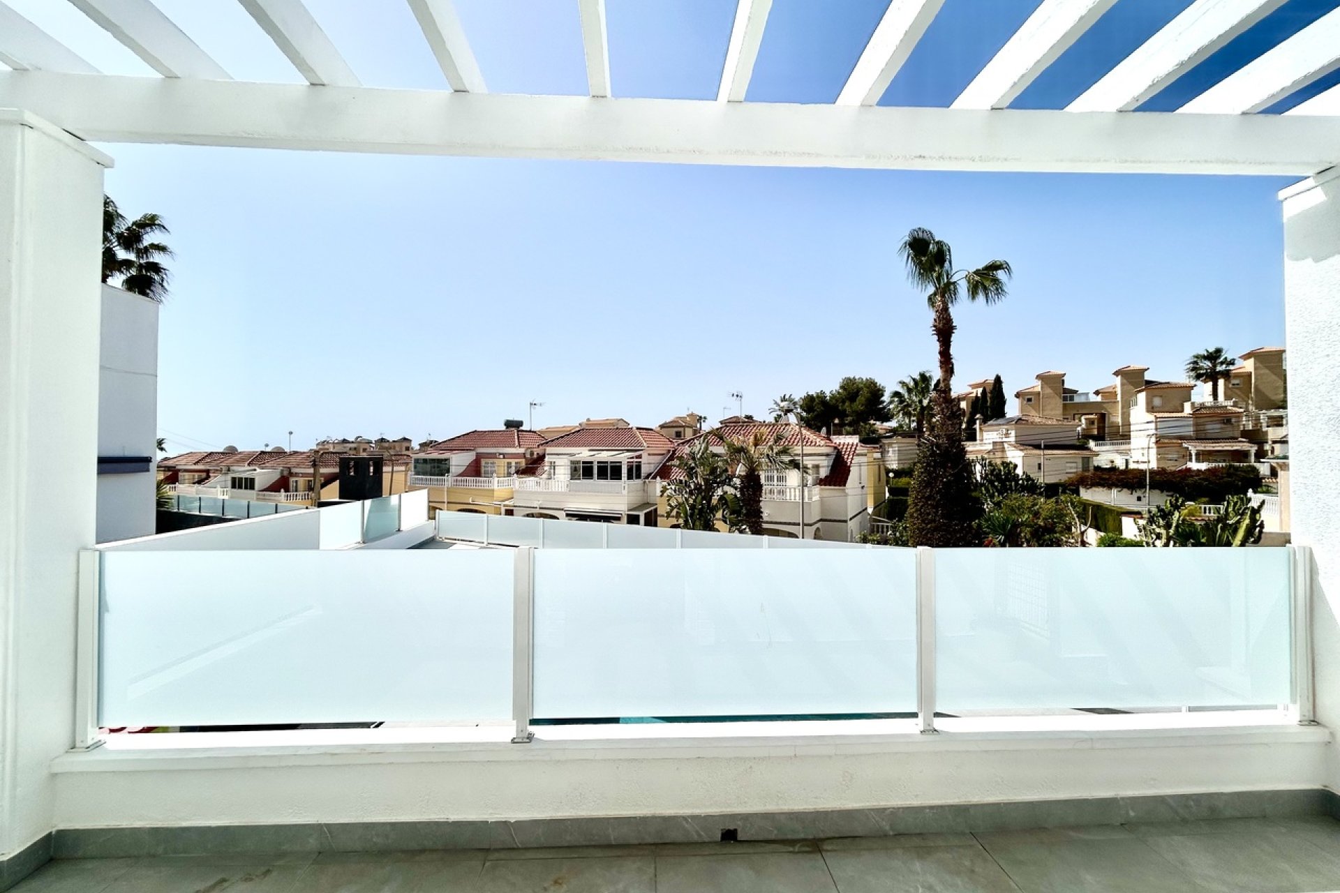 Herverkoop - Villa -
Villamartin - Costa Blanca