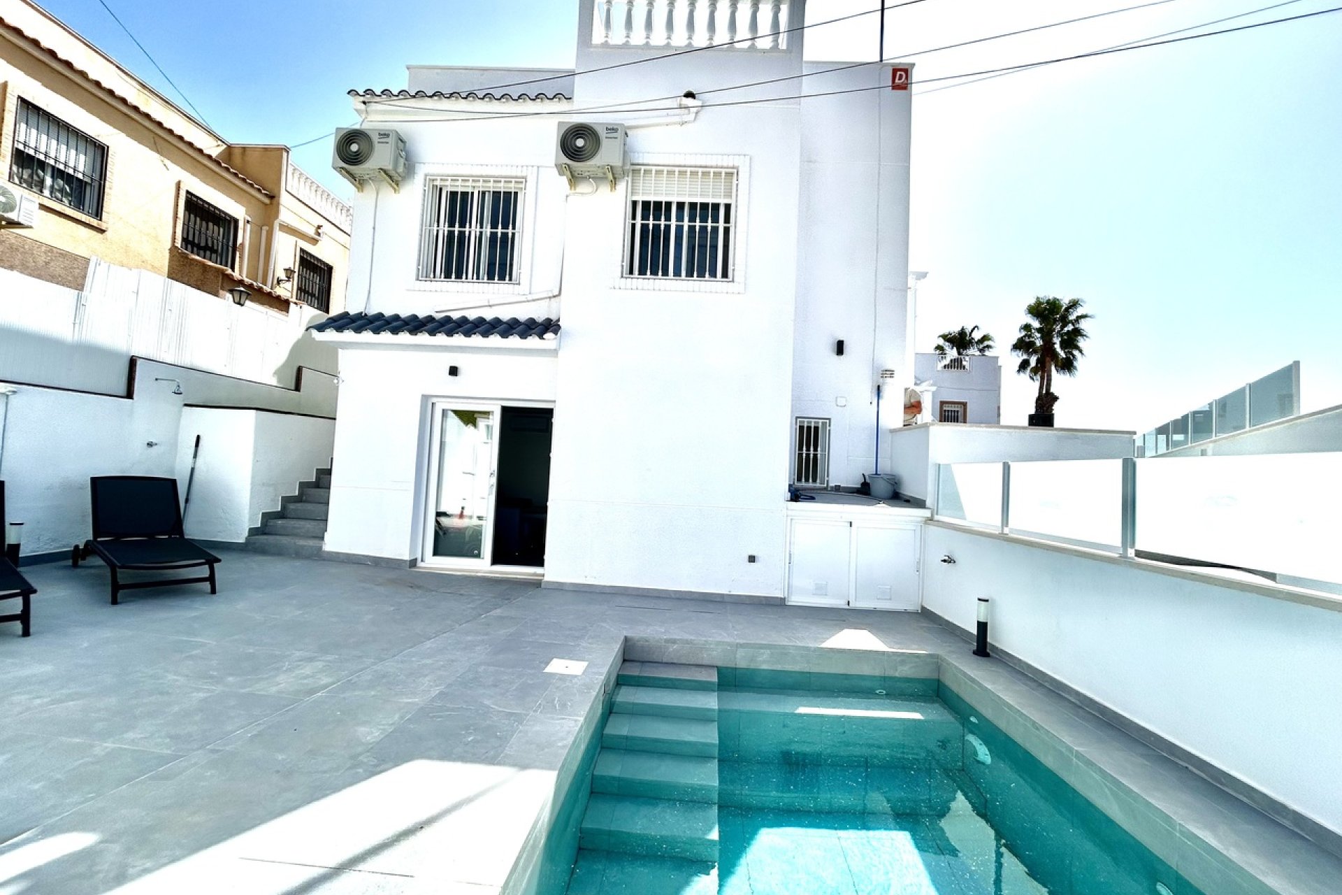 Herverkoop - Villa -
Villamartin - Costa Blanca