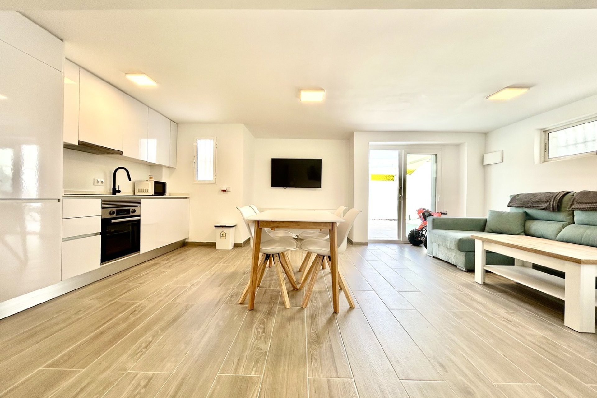 Herverkoop - Villa -
Villamartin - Costa Blanca