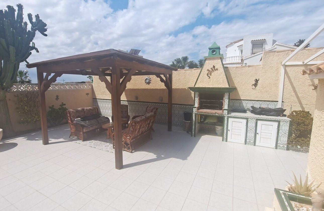 Herverkoop - Villa -
Villamartin - Costa Blanca