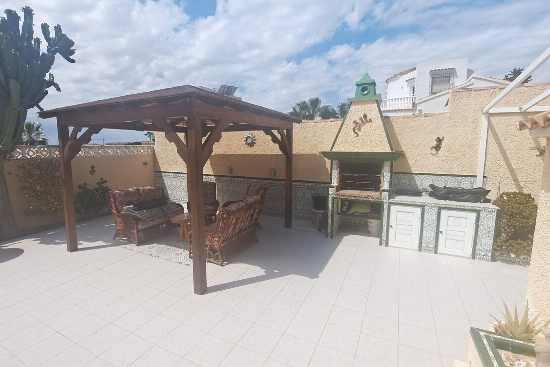 Herverkoop - Villa -
Villamartin - Costa Blanca