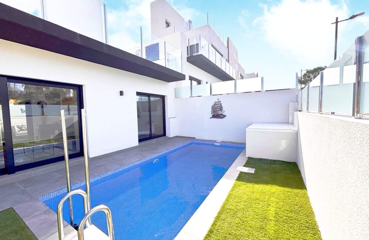 Herverkoop - Villa -
Villamartin - Costa Blanca